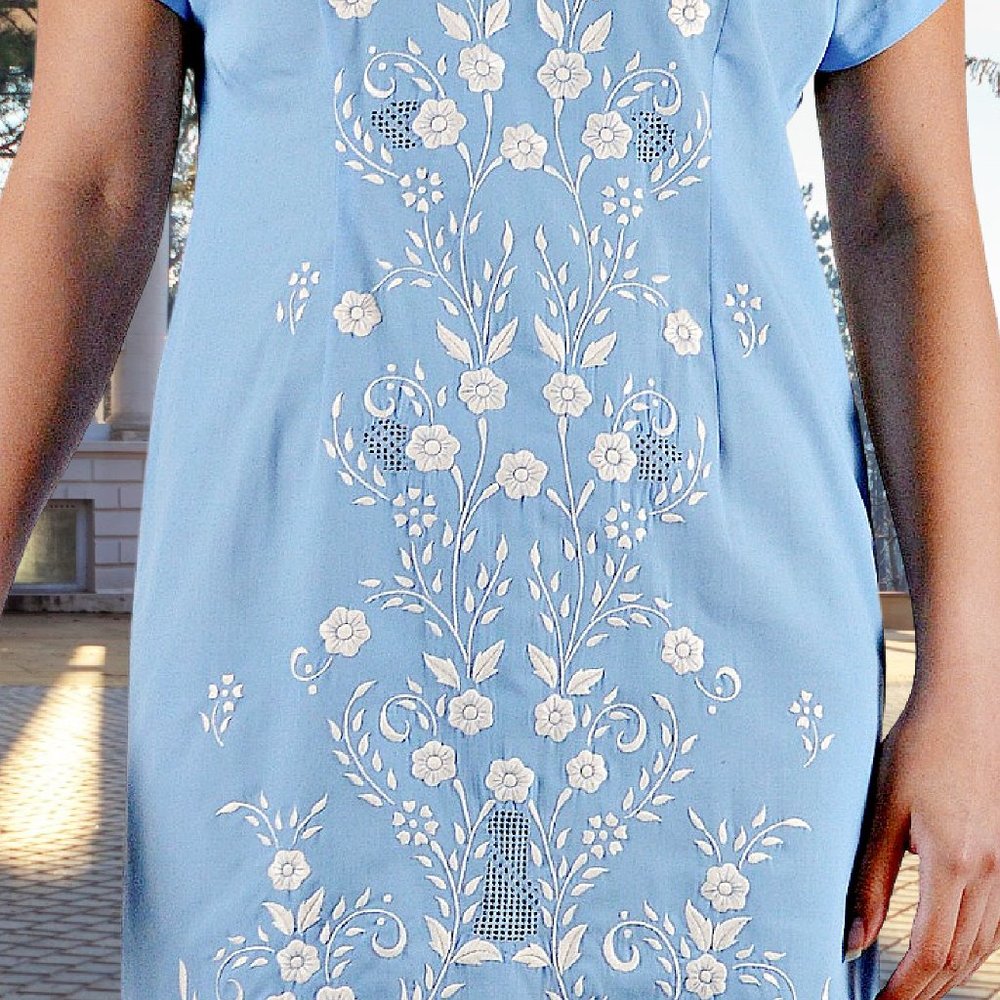 1950s Vintage Blue Embroidered & Cut Work Shift Dress, Womans Easter Dress